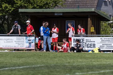 Bild 365 - F TSV Zarpen - Holstein Kiel II : Ergebnis: 2:6